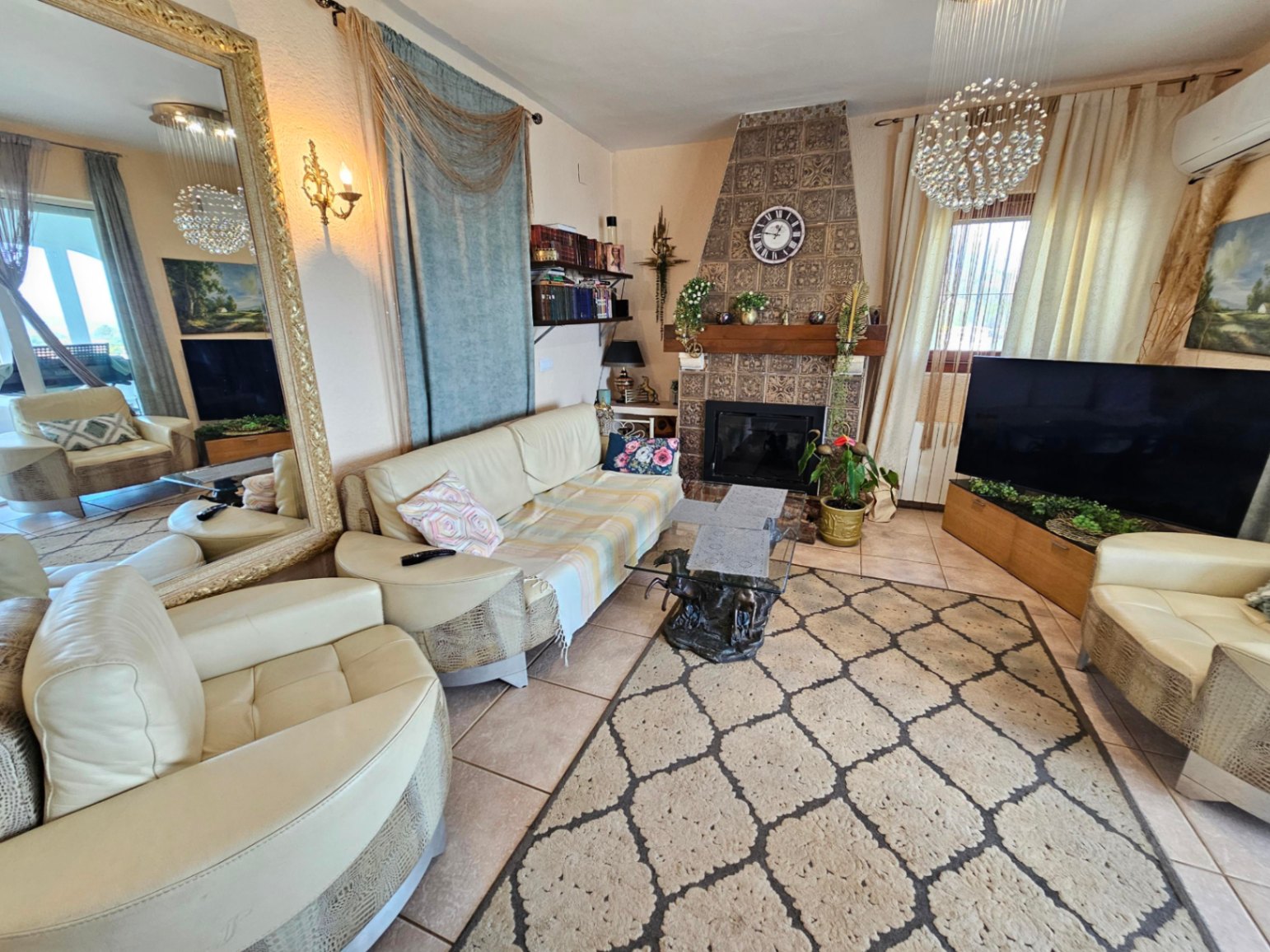 Bedroom in villa for sale in javea