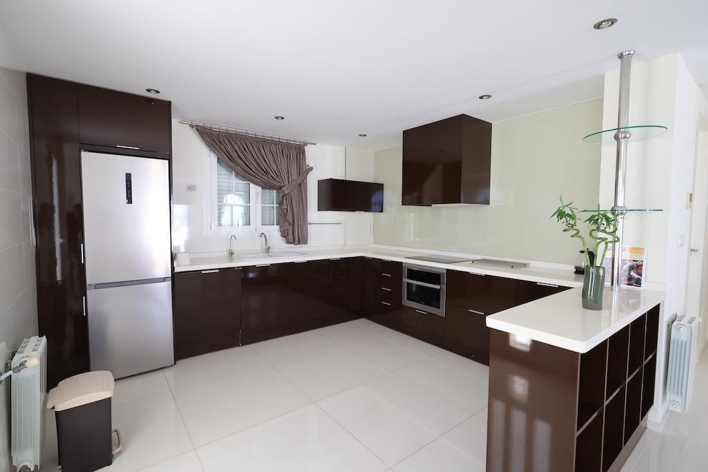 Dining area in villa for sale in Ciudad Quesada