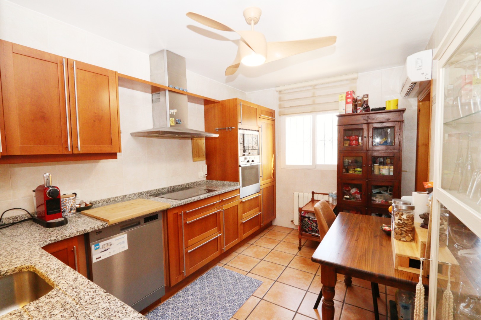Bedroom in villa for sale in la Nucia