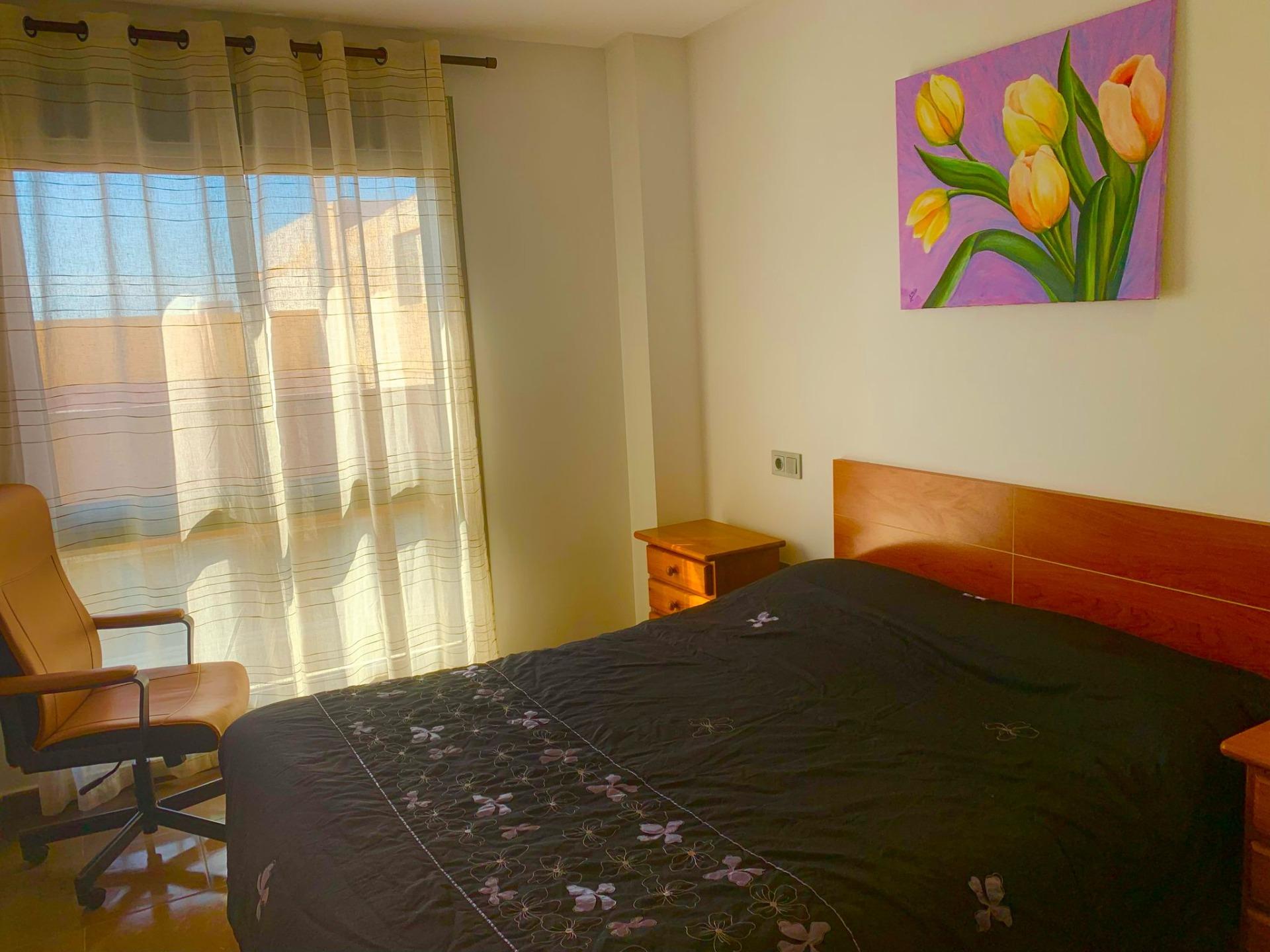 Master bedroom in apartment for sale in Guardamar del Segura