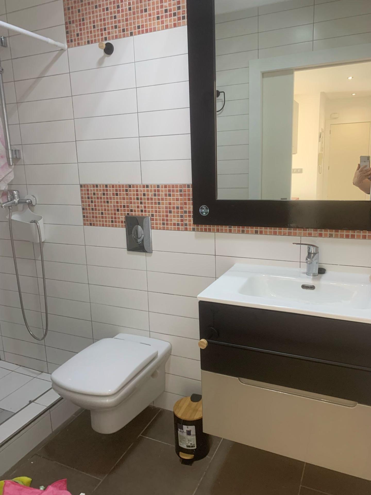 Master bedroom in apartment for sale in Guardamar del Segura