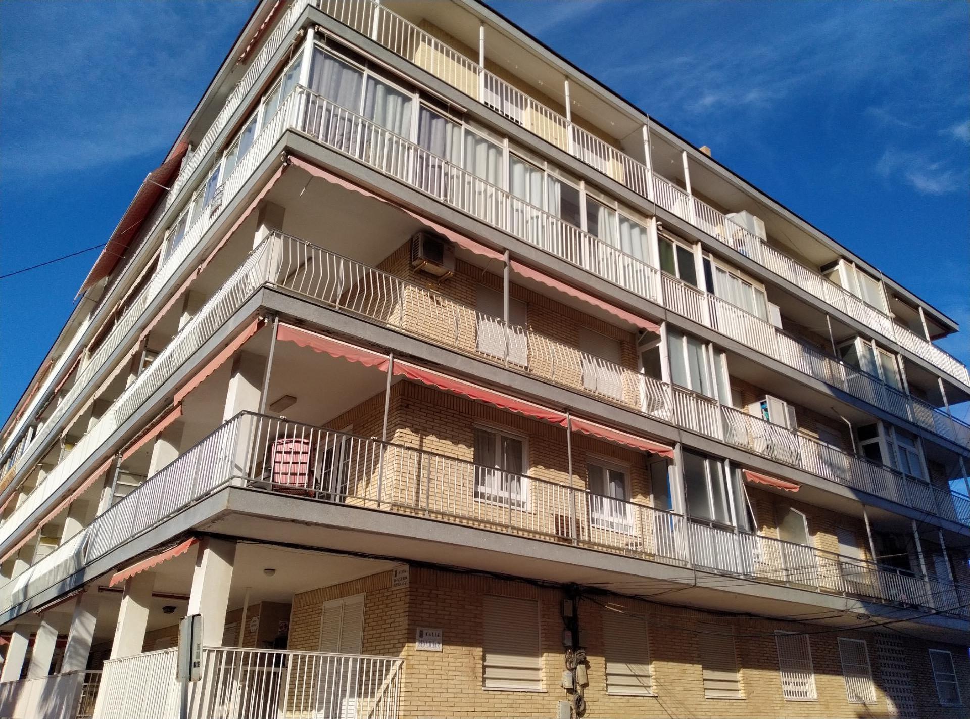 Bedroom in apartment for sale in Torrevieja