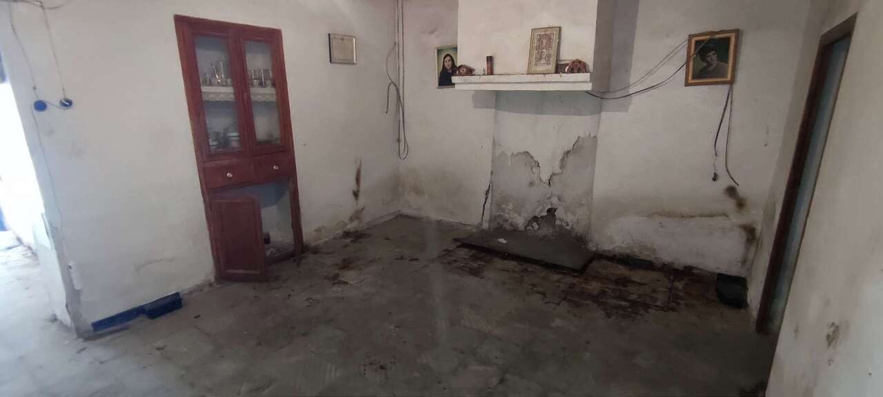 Master bedroom in terraced for sale in Raspay