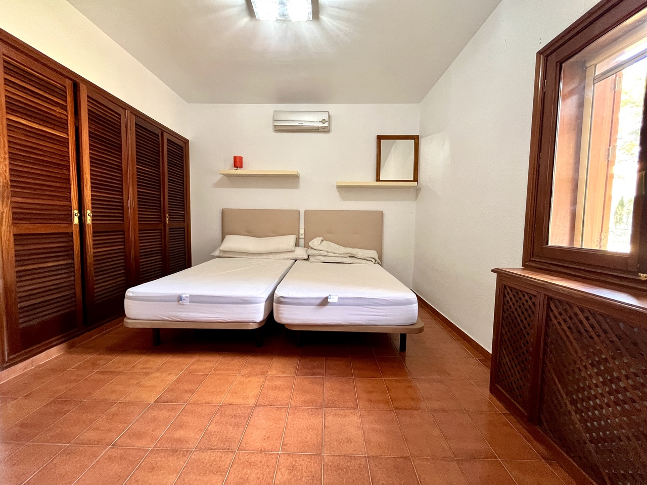 Master bedroom in villa for sale in la Nucia