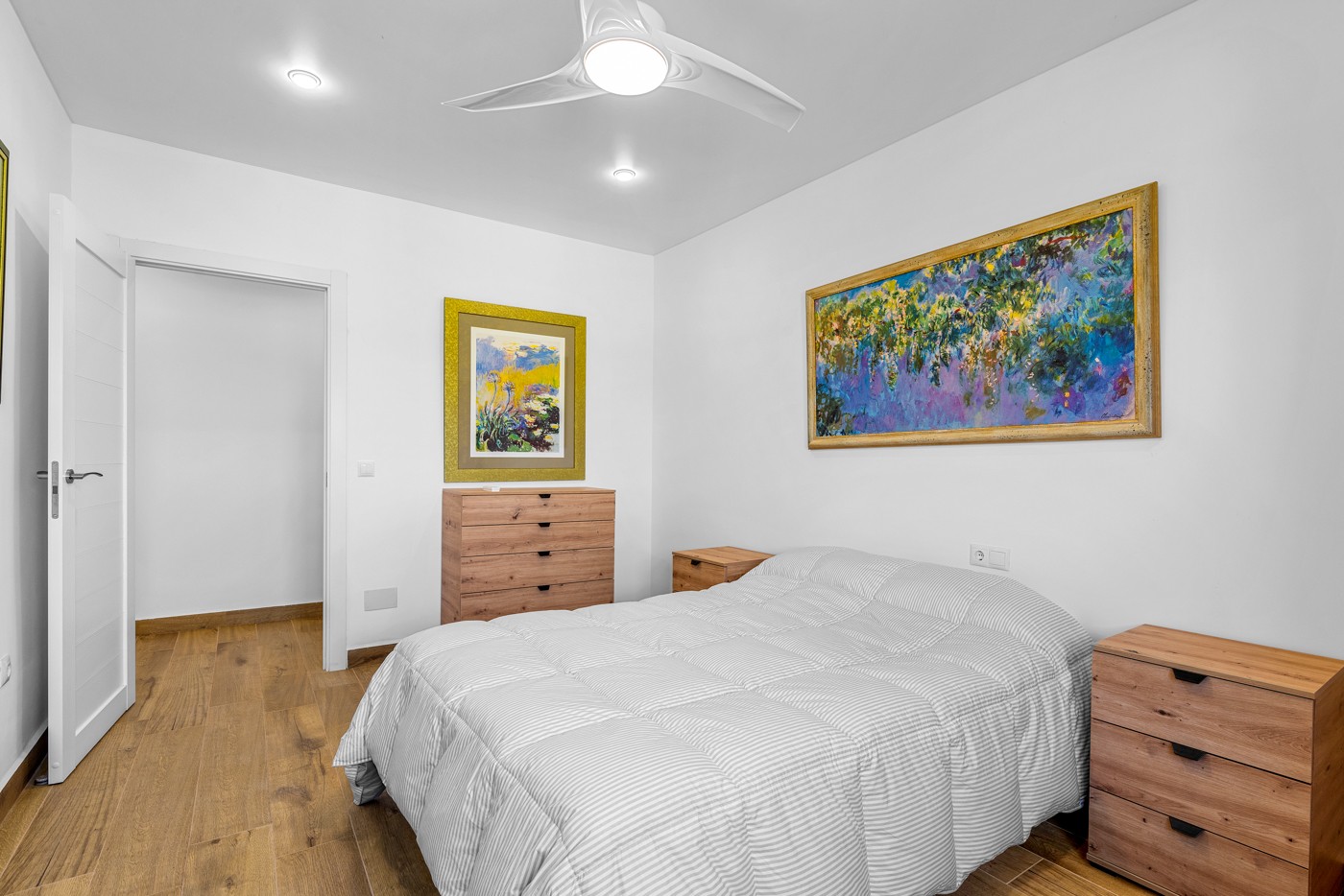 Living room in villa for sale in Los Montesinos