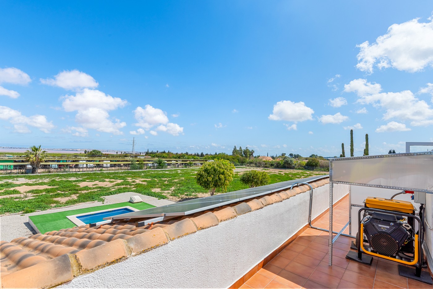 Garden in villa for sale in Los Montesinos