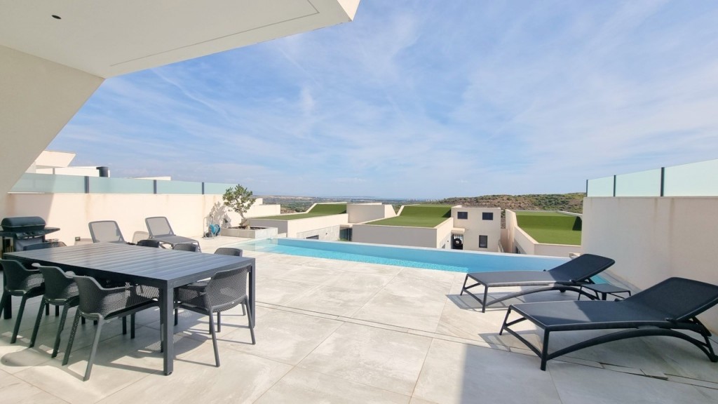 Exterior view in villa for sale in Rojales
