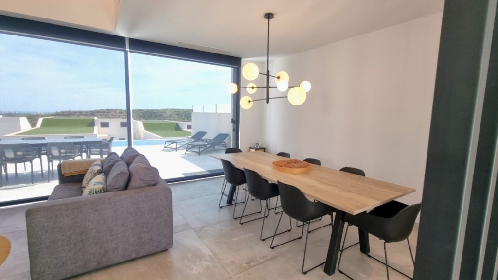 Terrace in villa for sale in Rojales