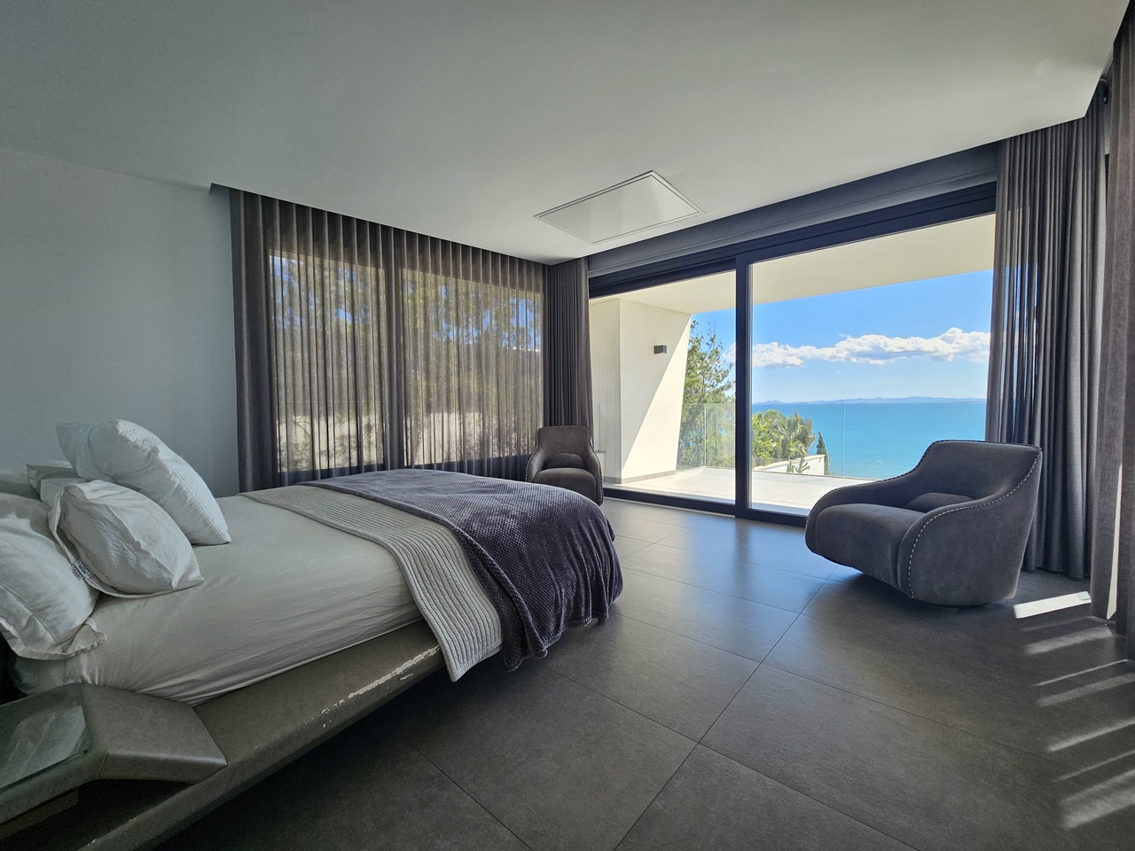 Living room in villa for sale in Cabo Roig