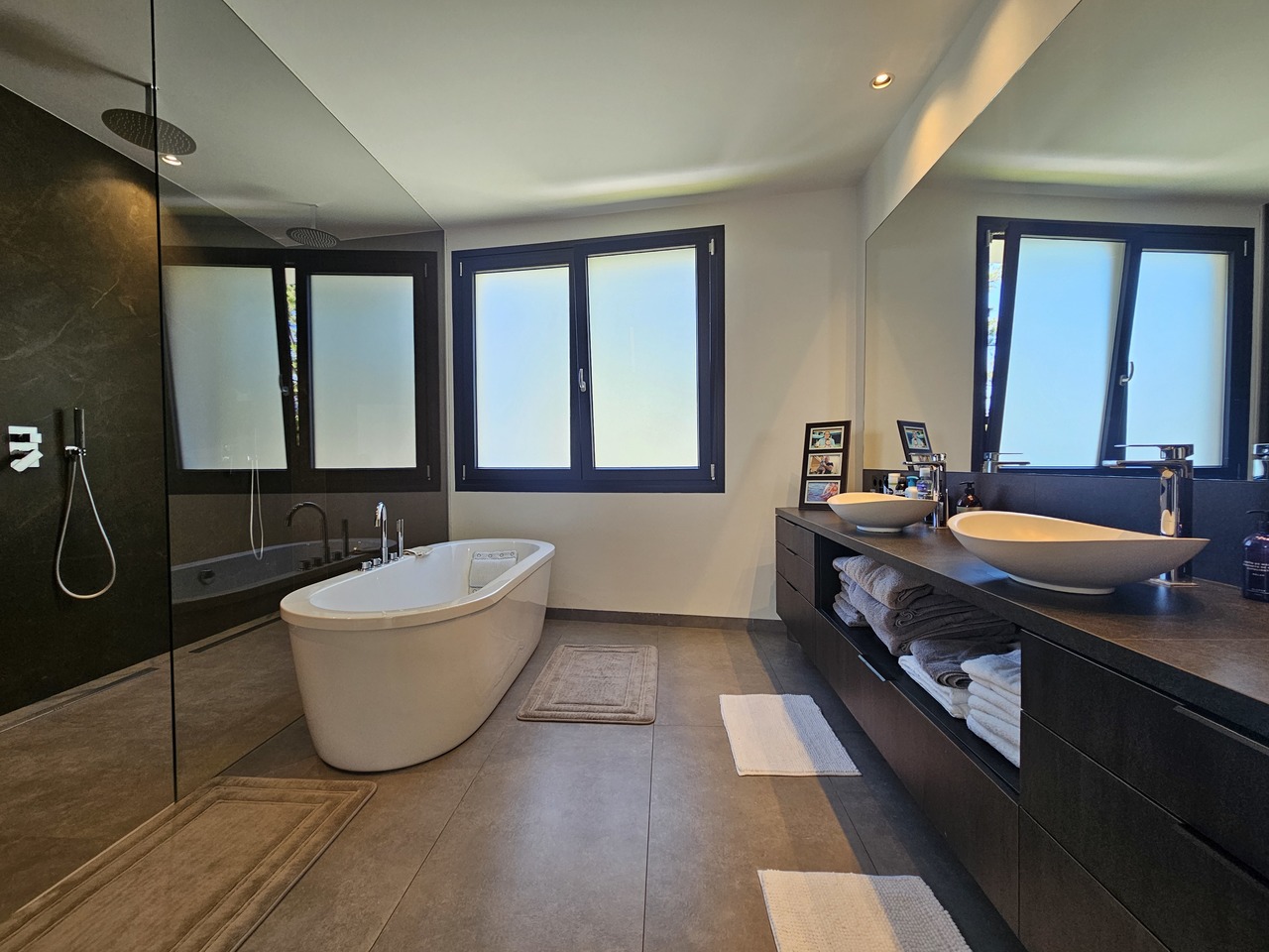 Pool area in villa for sale in Cabo Roig