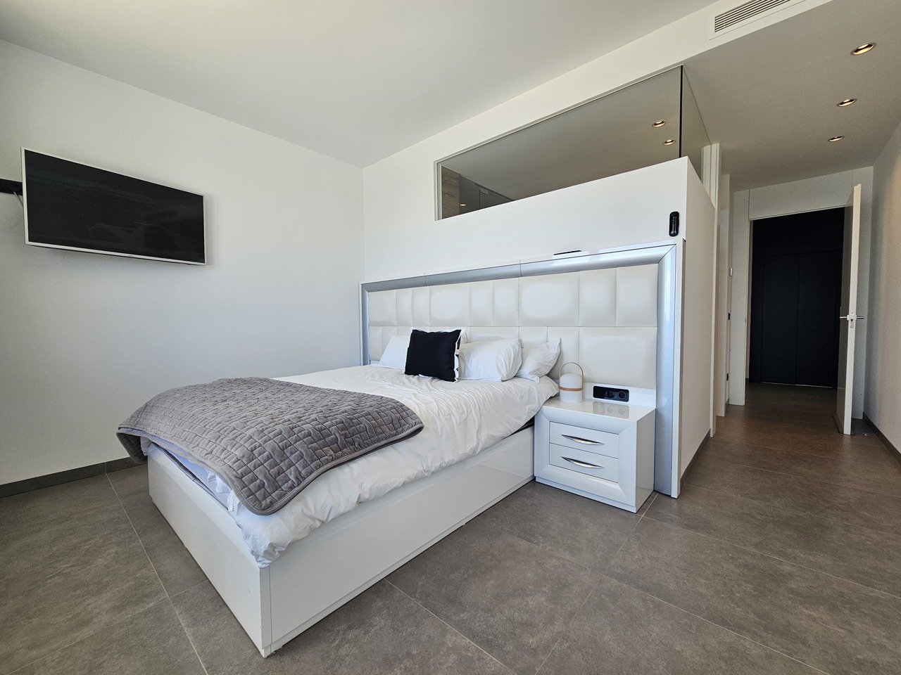 Bathroom in villa for sale in Cabo Roig