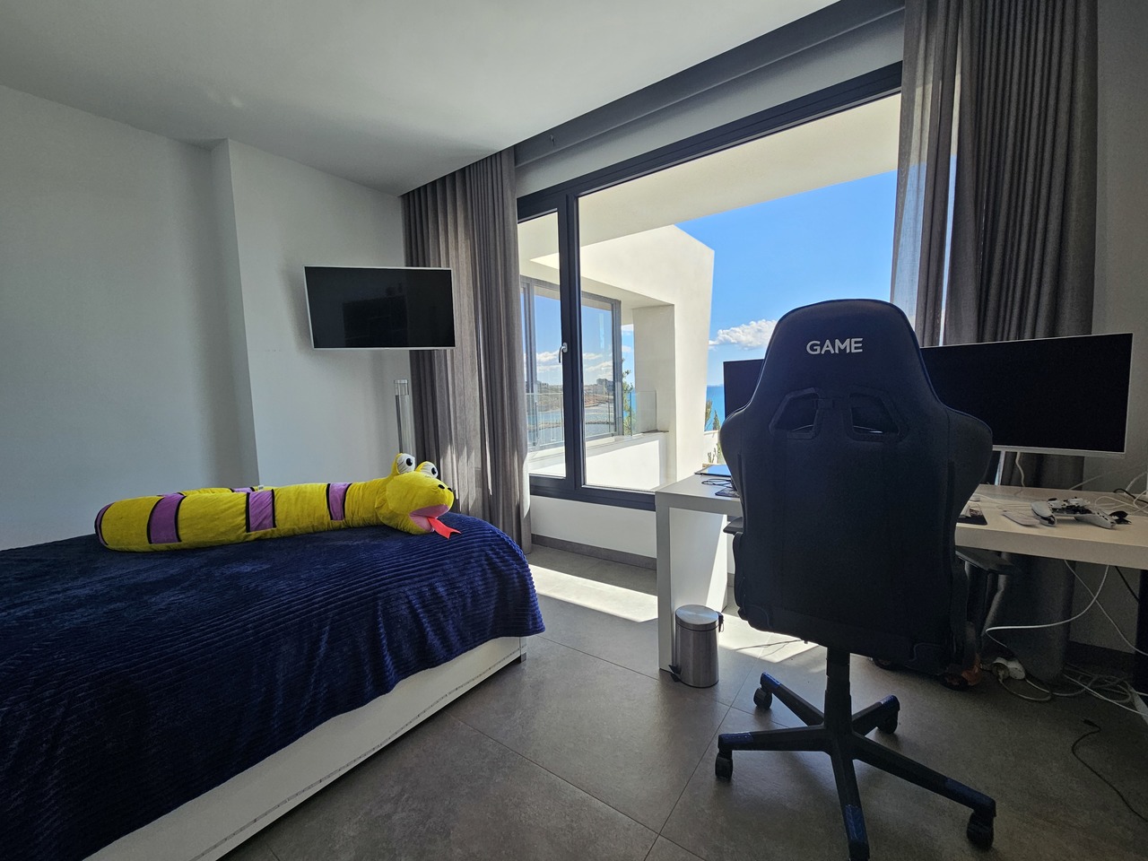 Dining area in villa for sale in Cabo Roig