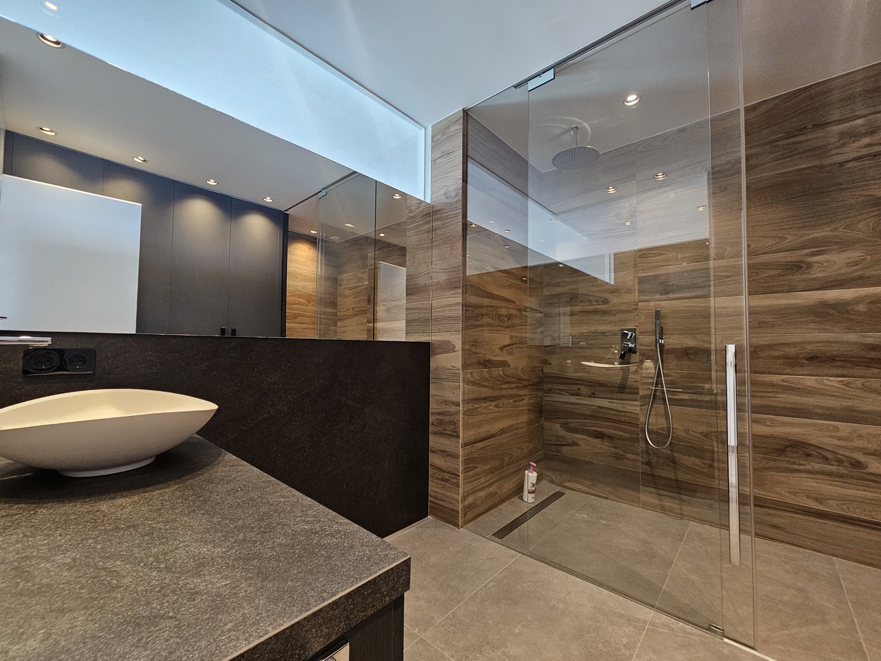 Bedroom in villa for sale in Cabo Roig