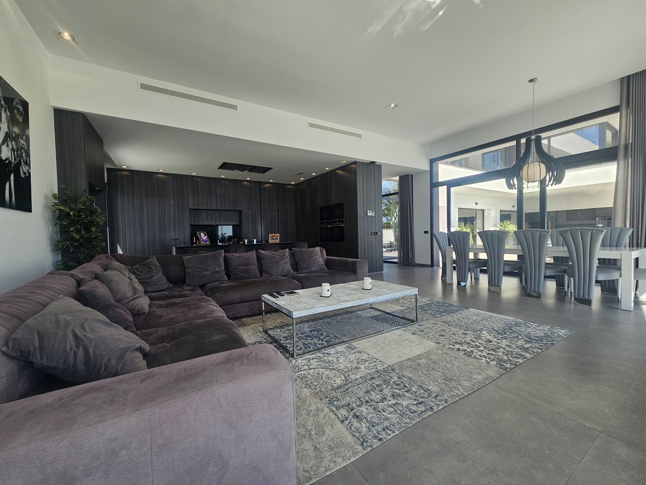 Bedroom in villa for sale in Cabo Roig
