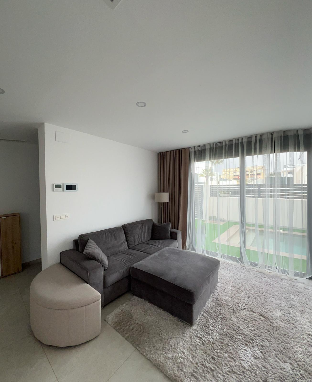 Garden in villa for sale in Benijofar