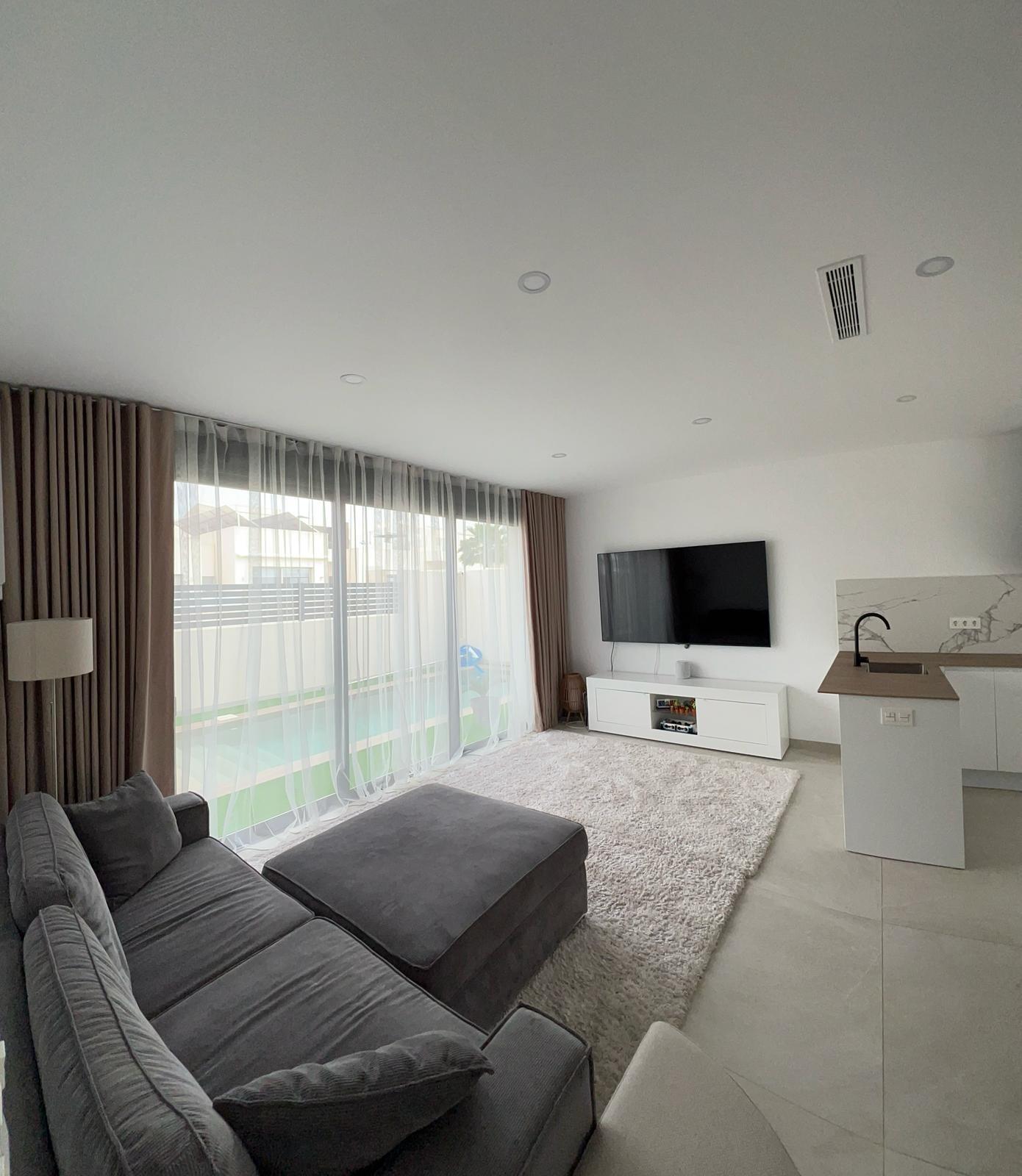 Dining area in villa for sale in Benijofar