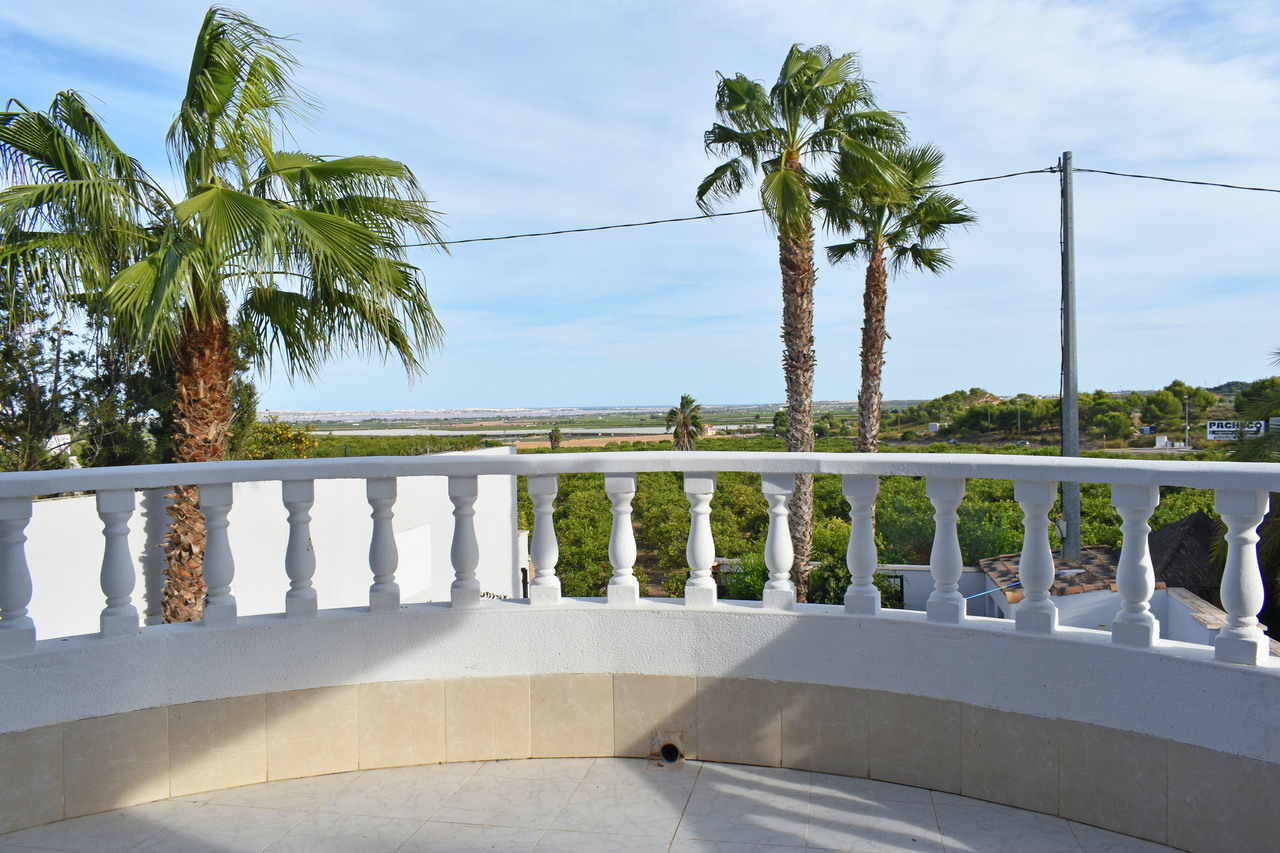 Exterior view in villa for sale in Torremendo
