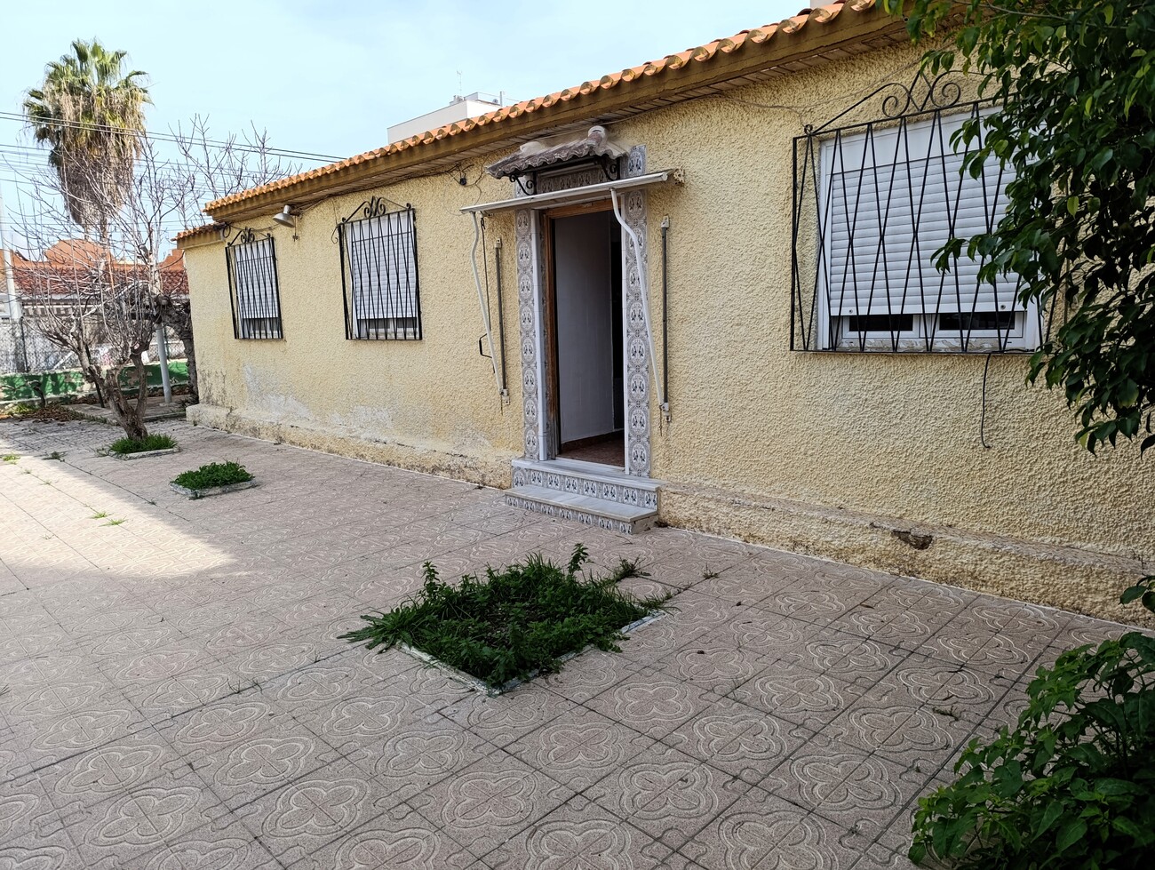 Pool area in finca for sale in Torrevieja