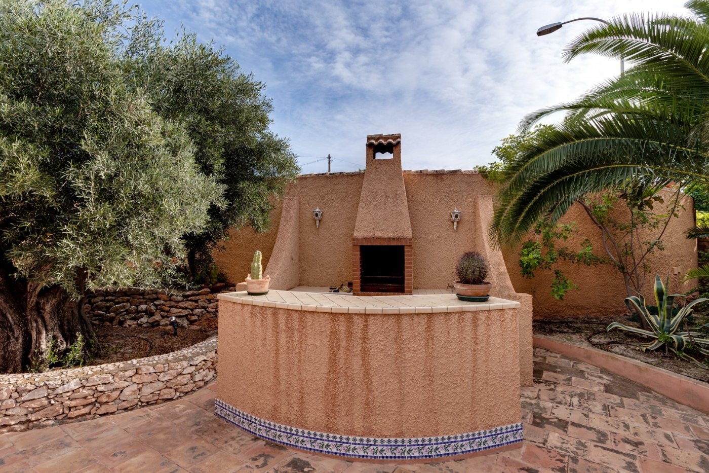 Pool area in villa for sale in Torrevieja