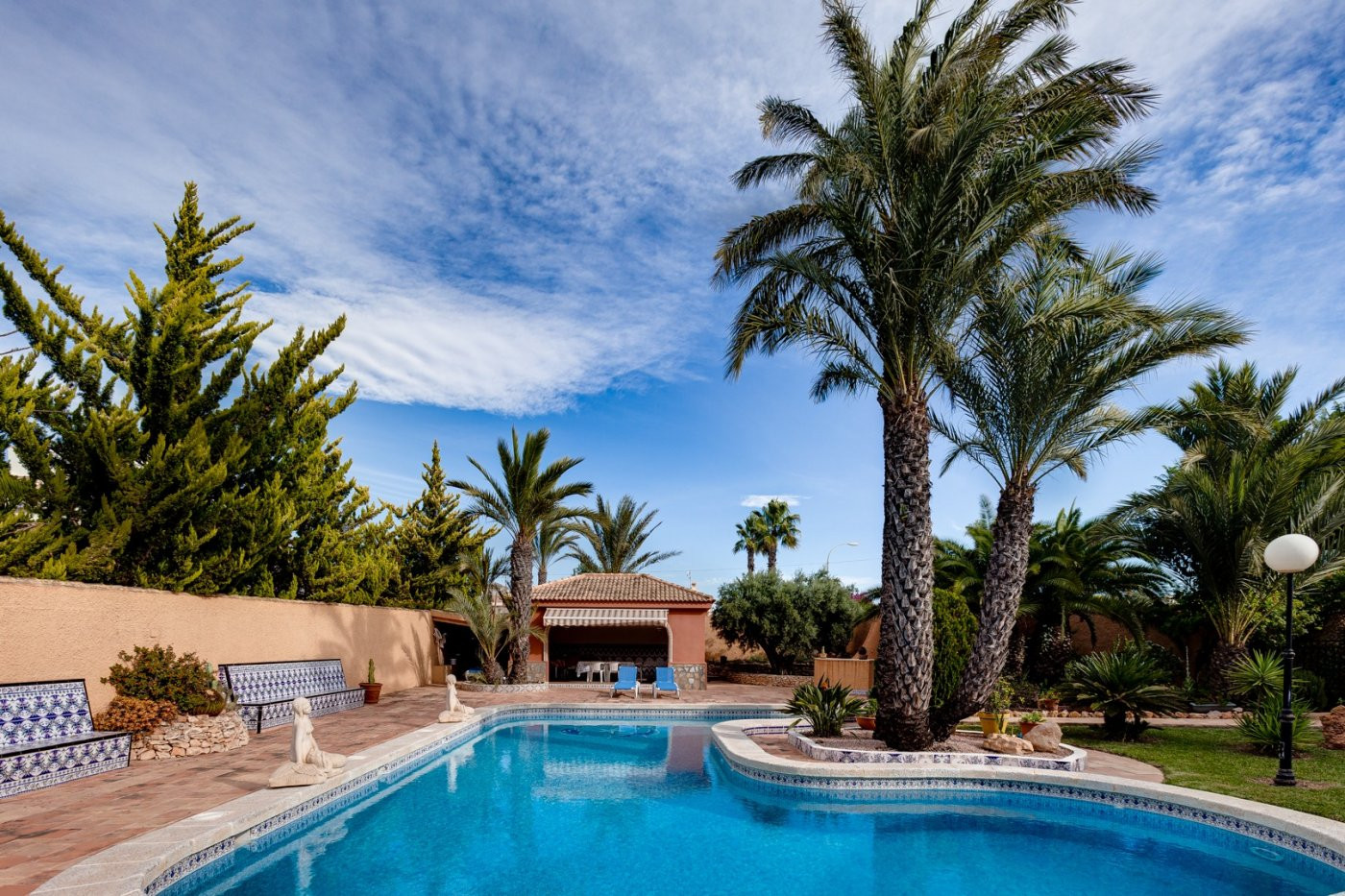 Kitchen in villa for sale in Torrevieja