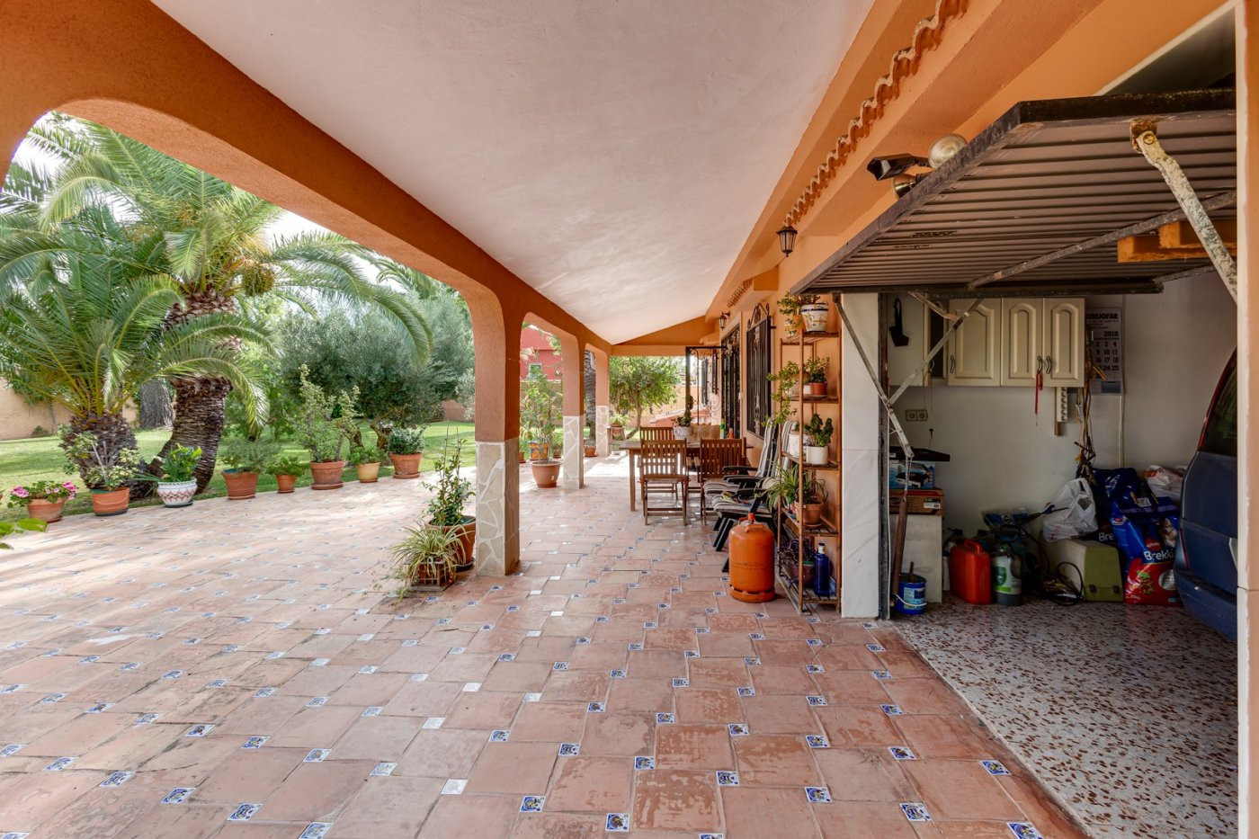 Pool area in villa for sale in Torrevieja