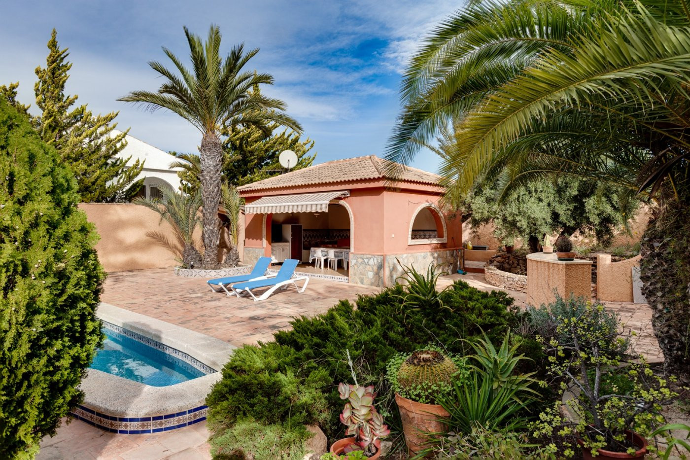 Dining area in villa for sale in Torrevieja