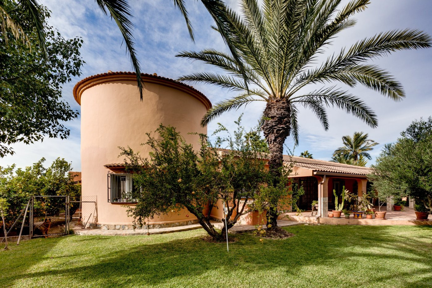 Bedroom in villa for sale in Torrevieja