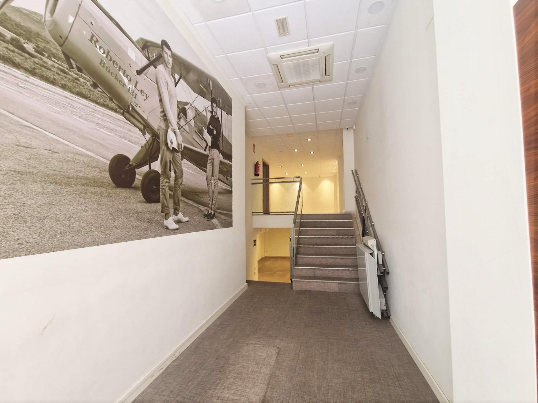Bedroom in commercial for sale in Guardamar del Segura