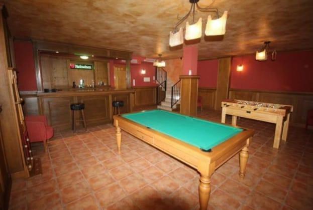 Master bedroom in villa for sale in Torrevieja