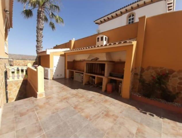 Terrace in villa for sale in Torrevieja