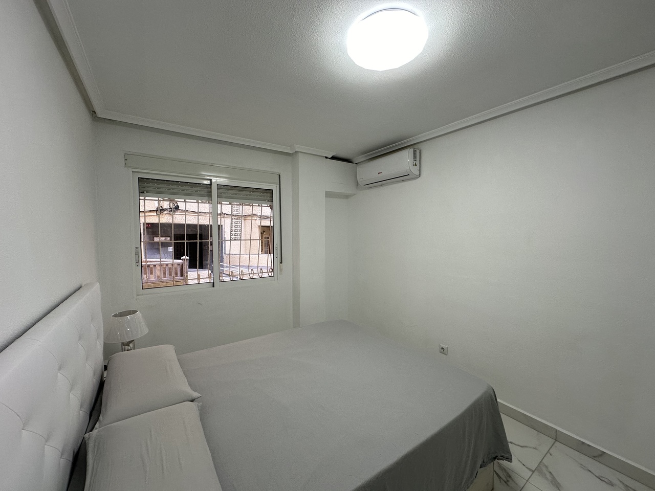 Terrace in apartment for sale in Torrevieja