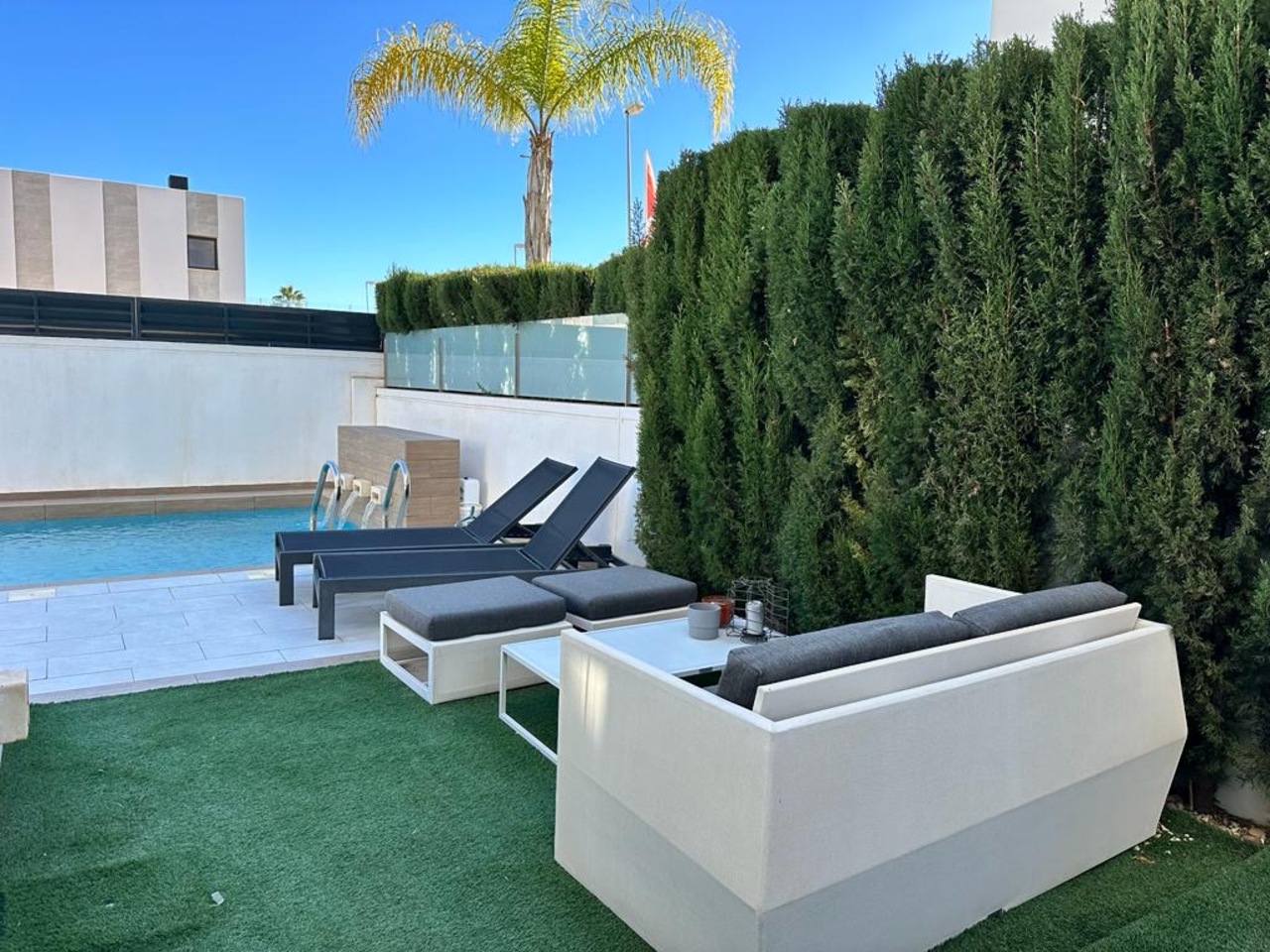 Garden in villa for sale in Ciudad Quesada