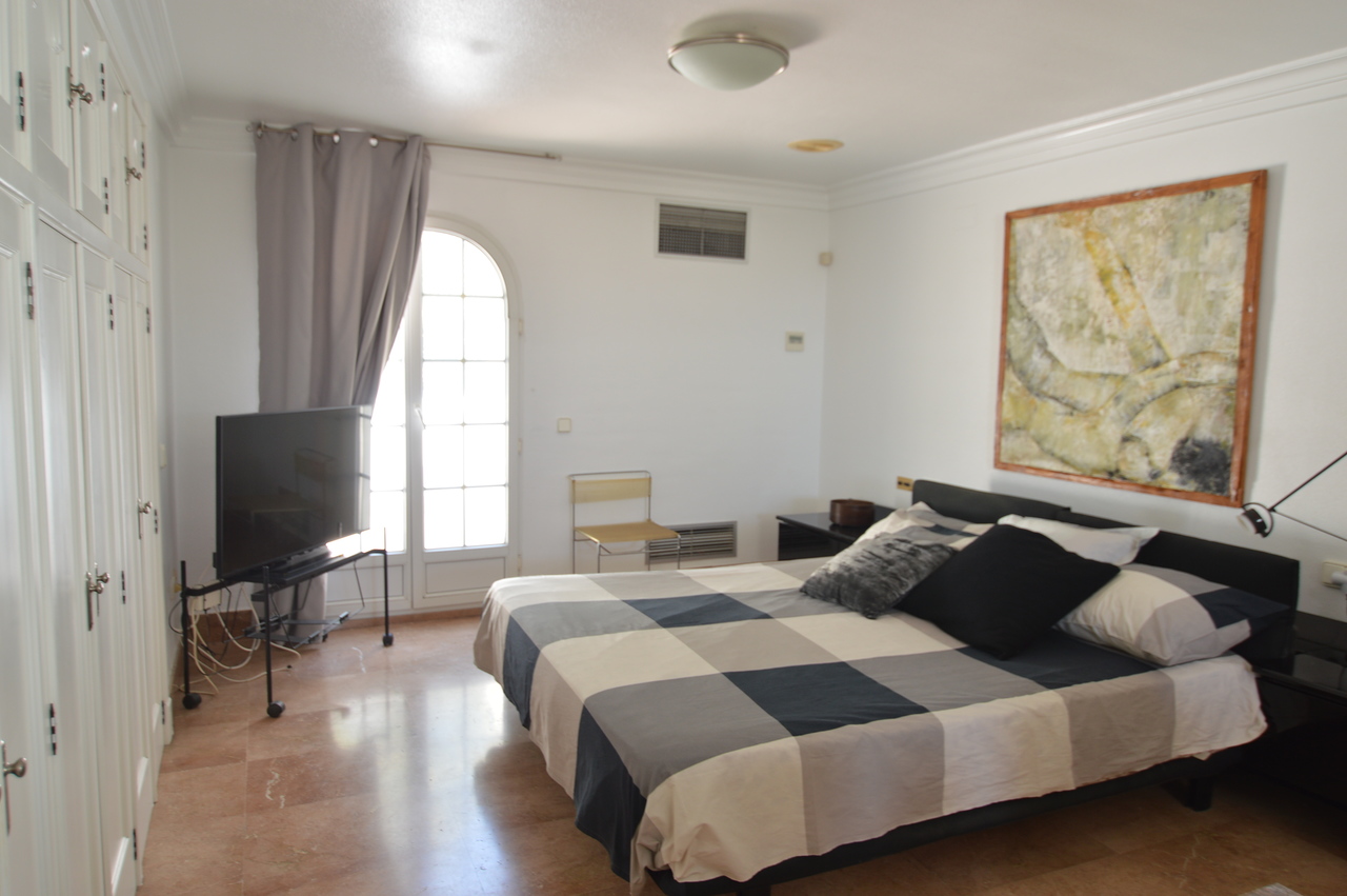 Dining area in villa for sale in Torrevieja