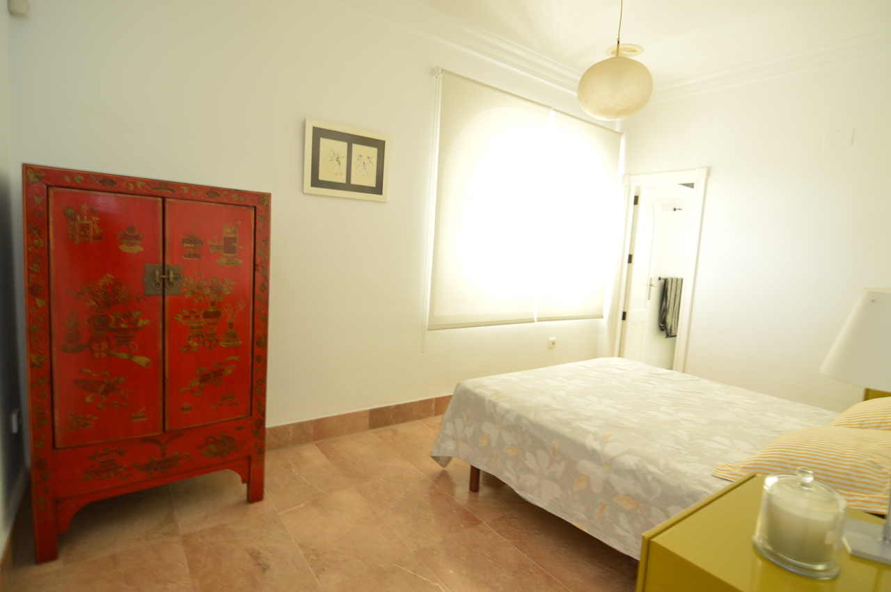 Bedroom in villa for sale in Torrevieja