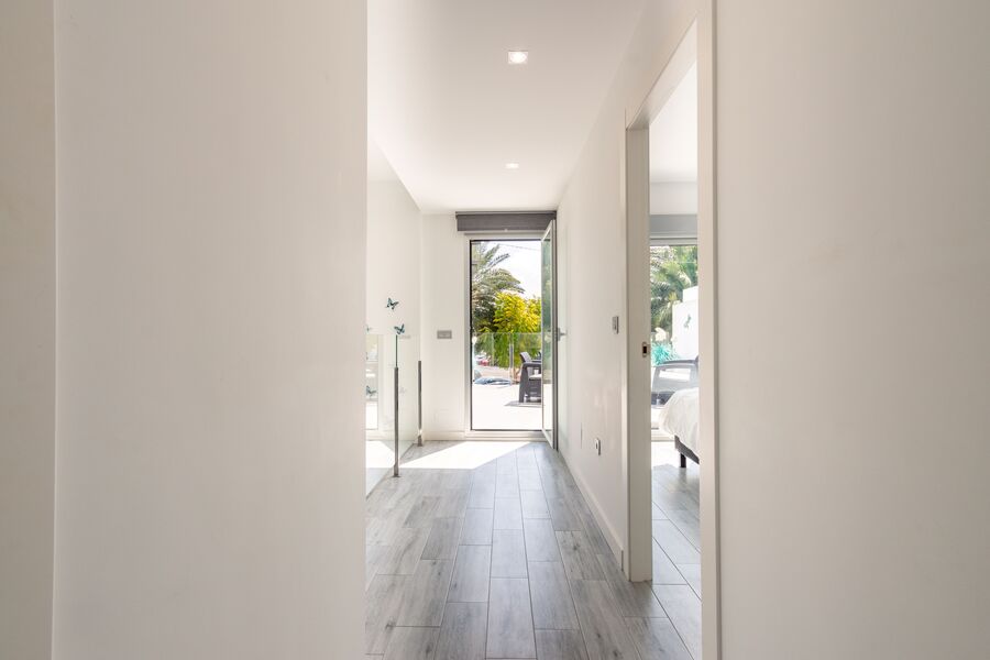Terrace in villa for sale in Daya Vieja