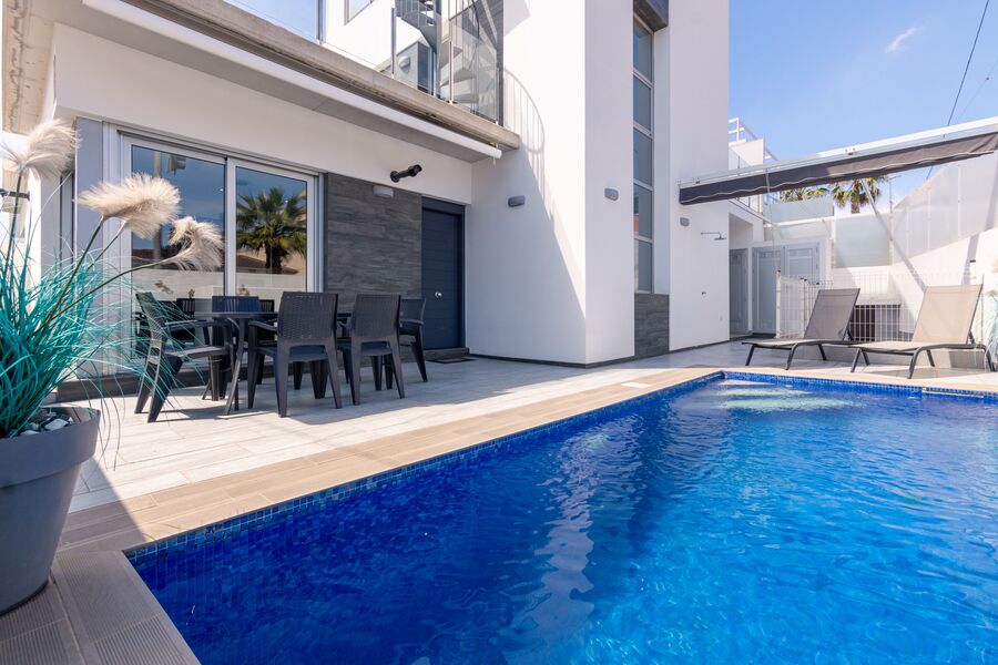 Kitchen in villa for sale in Daya Vieja