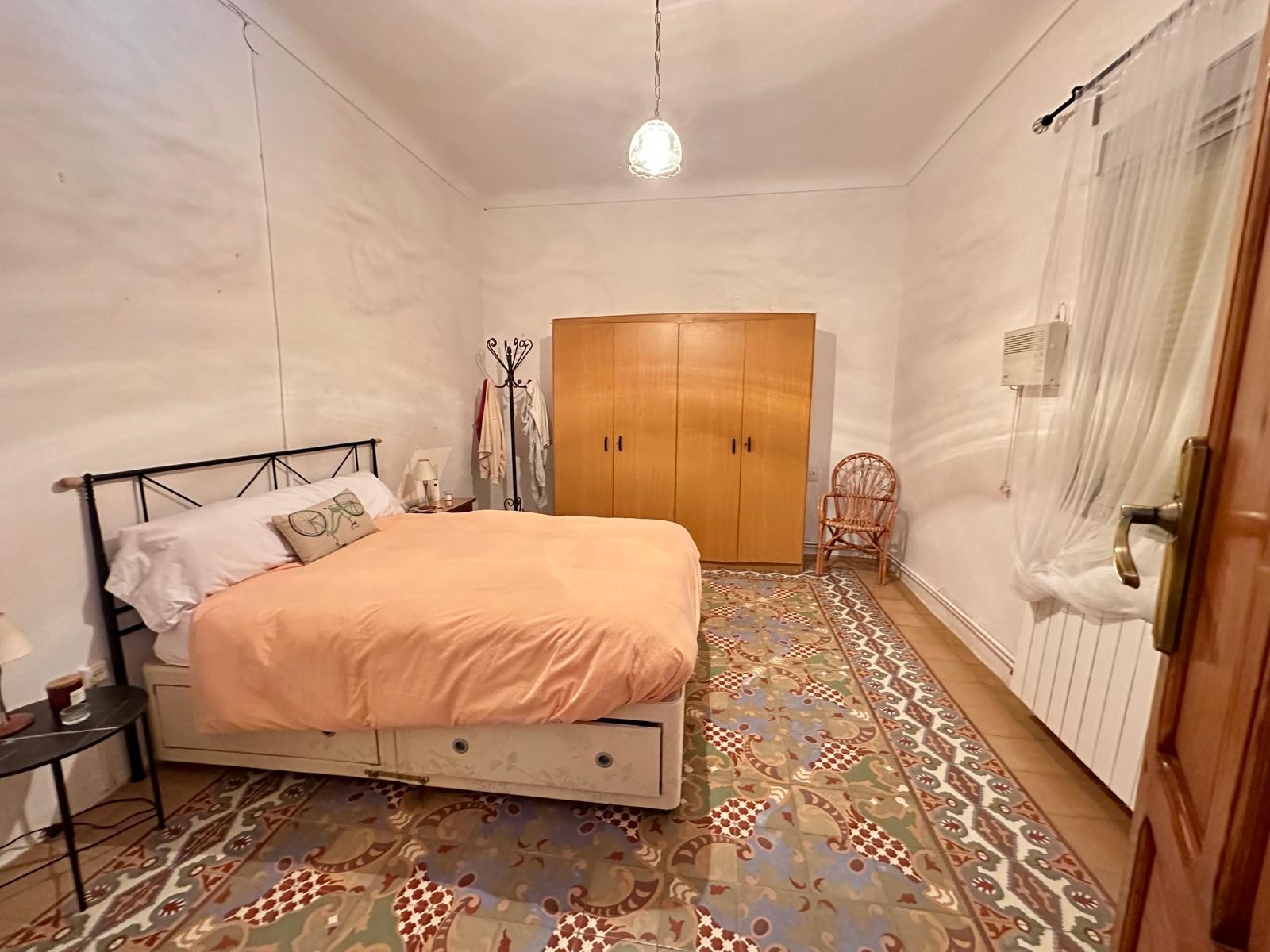Master bedroom in villa for sale in Torre Del Rico