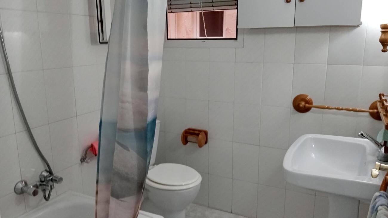Bedroom in apartment for sale in Torrevieja