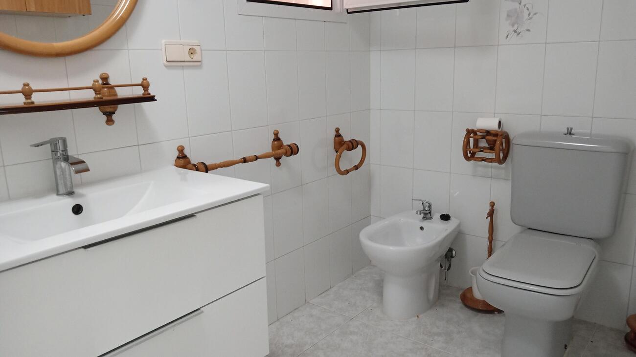 Bathroom in apartment for sale in Torrevieja