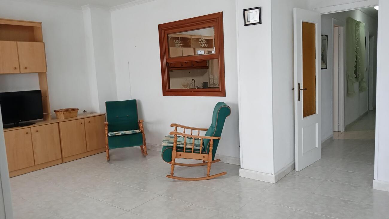 Bedroom in apartment for sale in Torrevieja
