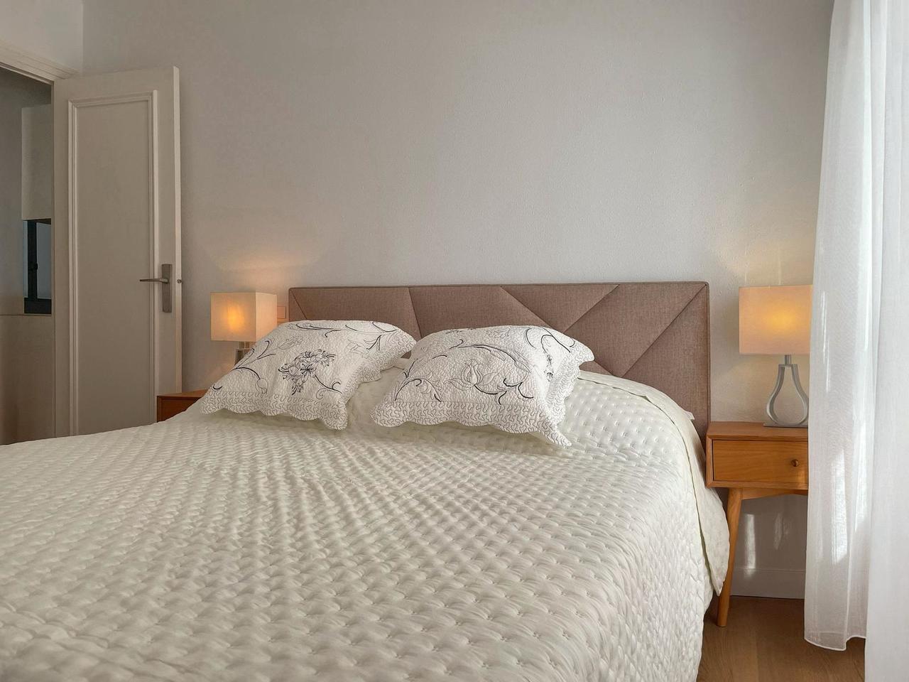 Master bedroom in apartment for sale in Torrevieja