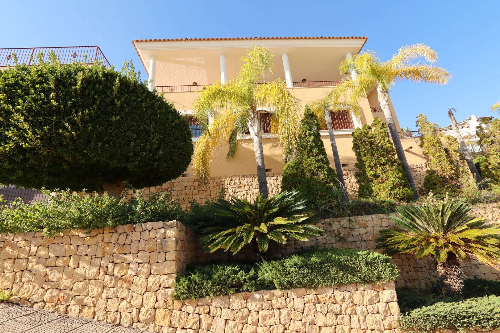 Exterior view in villa for sale in Altea