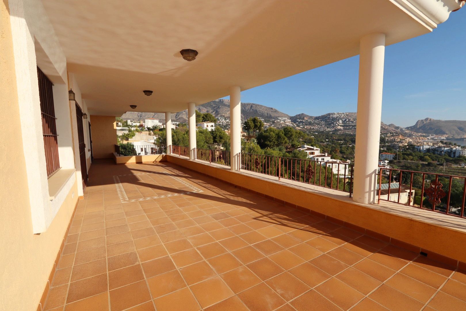 Pool area in villa for sale in Altea