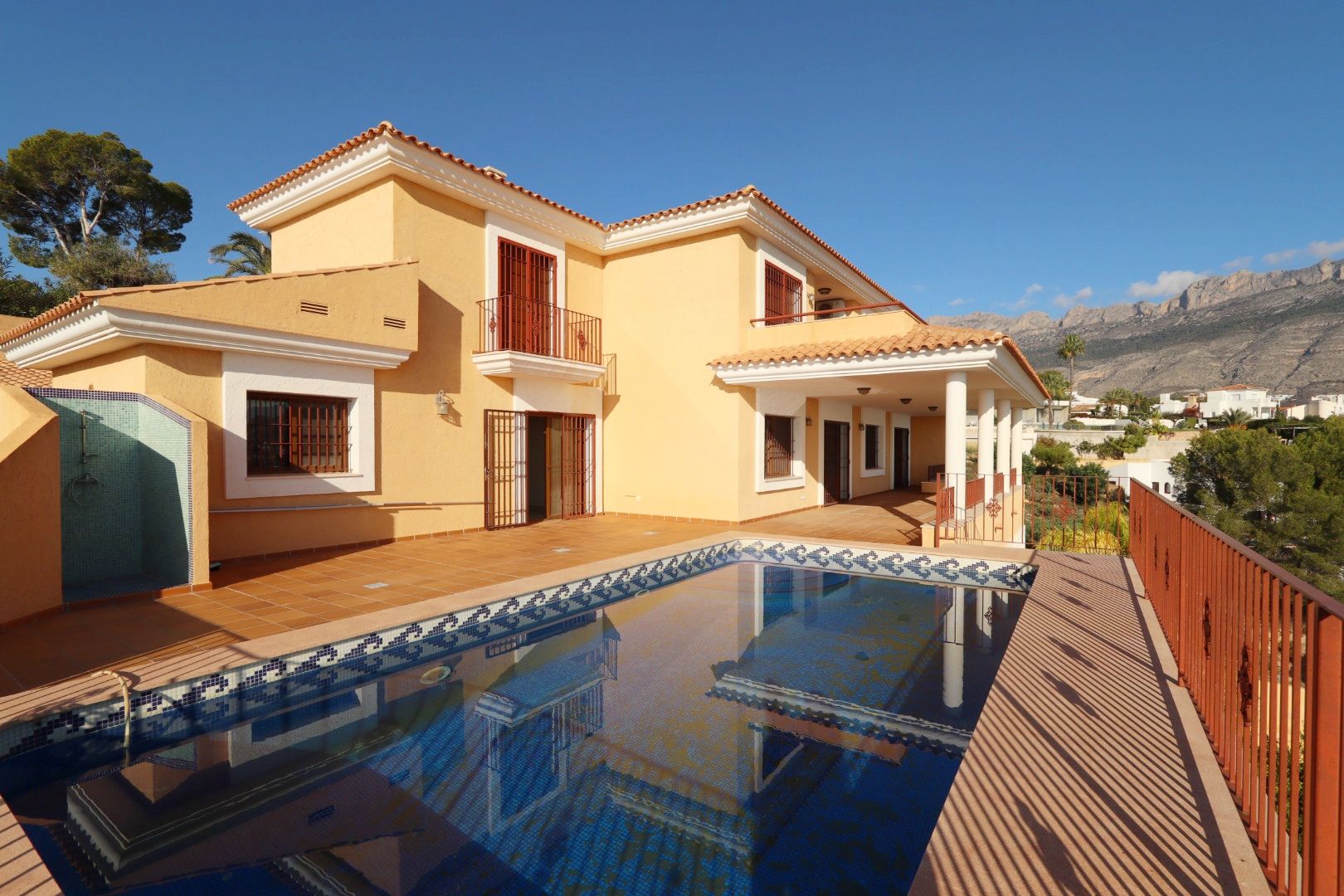 Pool area in villa for sale in Altea
