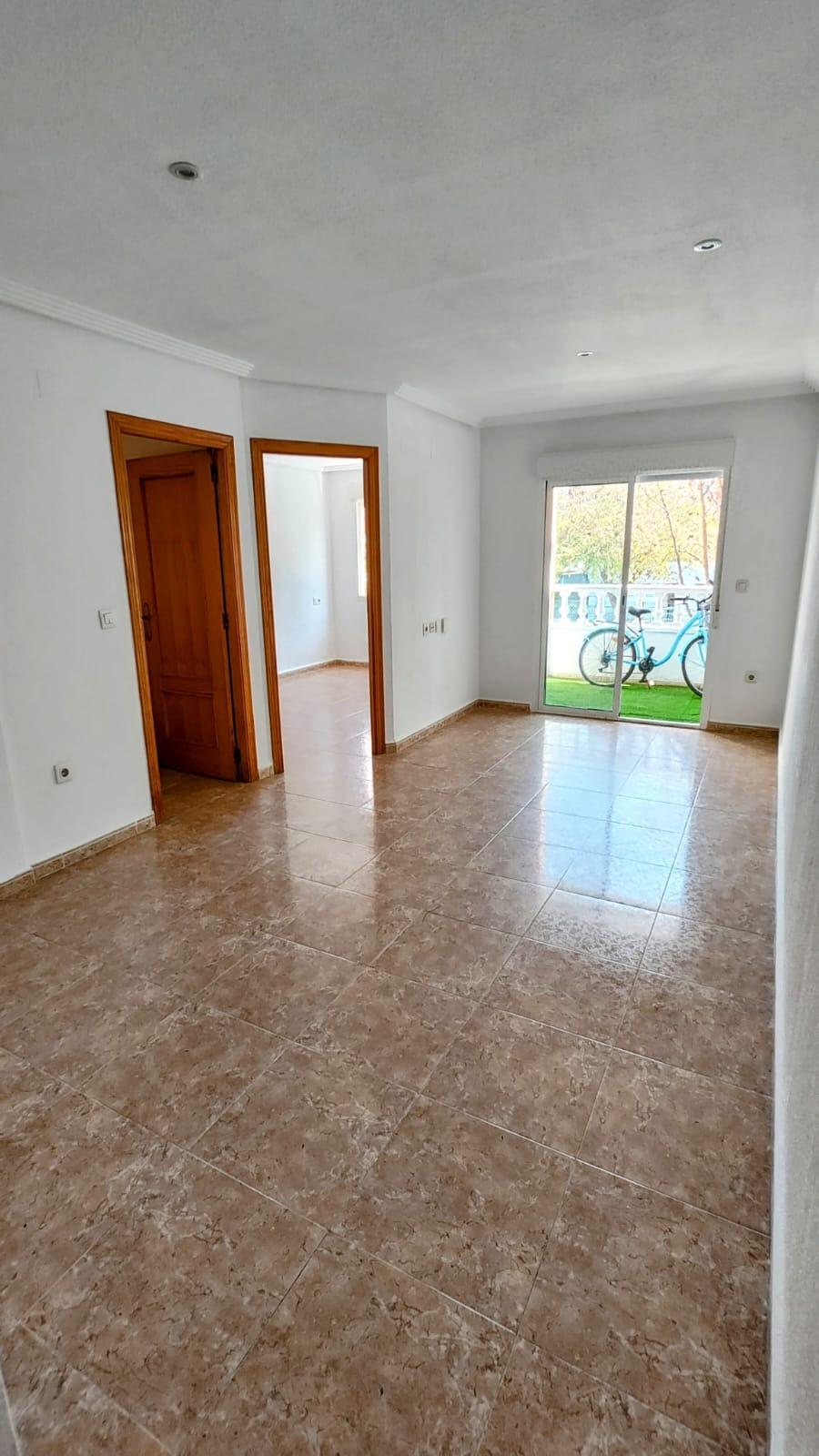 Master bedroom in apartment for sale in Torrevieja