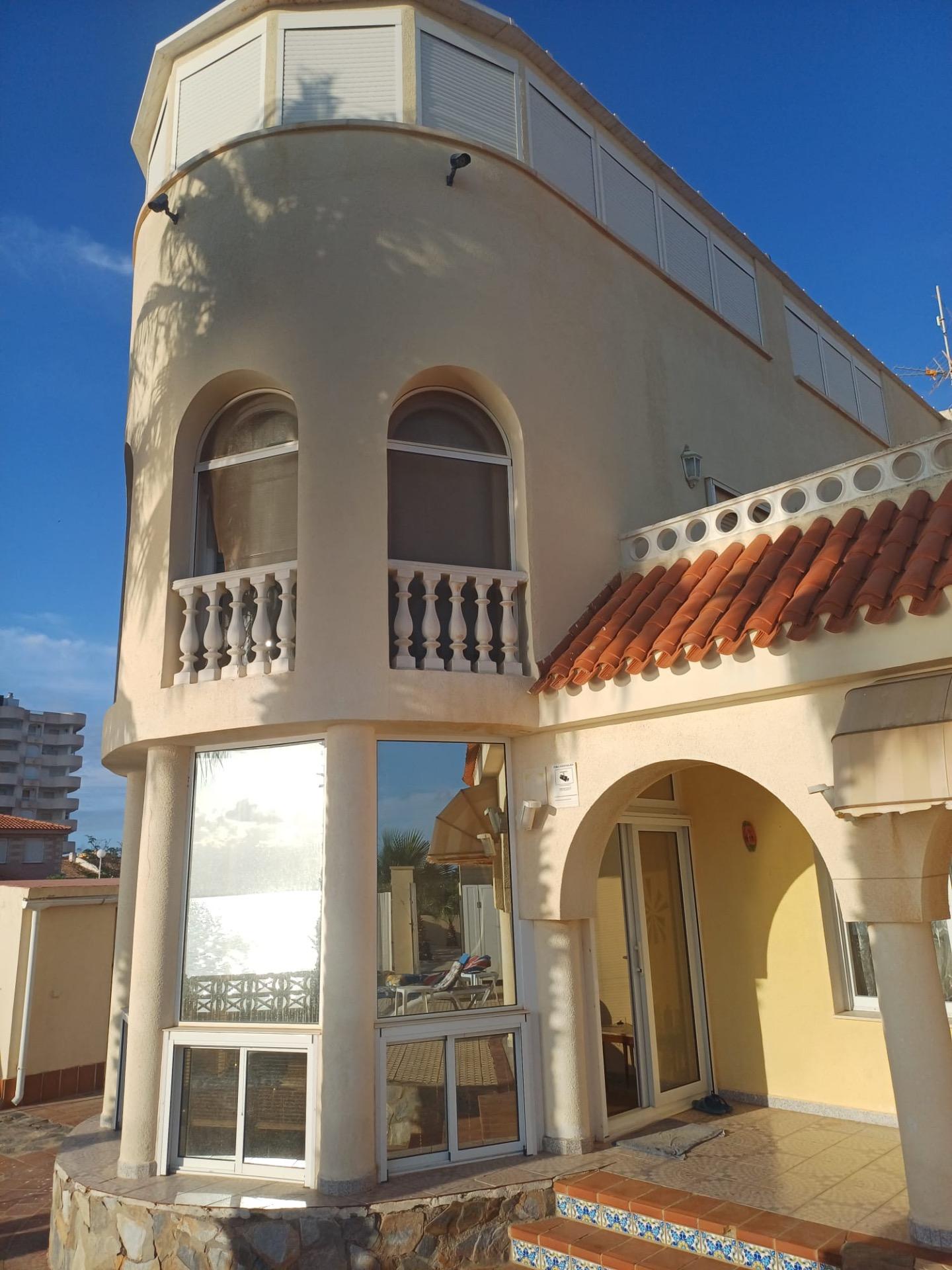 Dining area in villa for sale in La Manga del Mar Menor