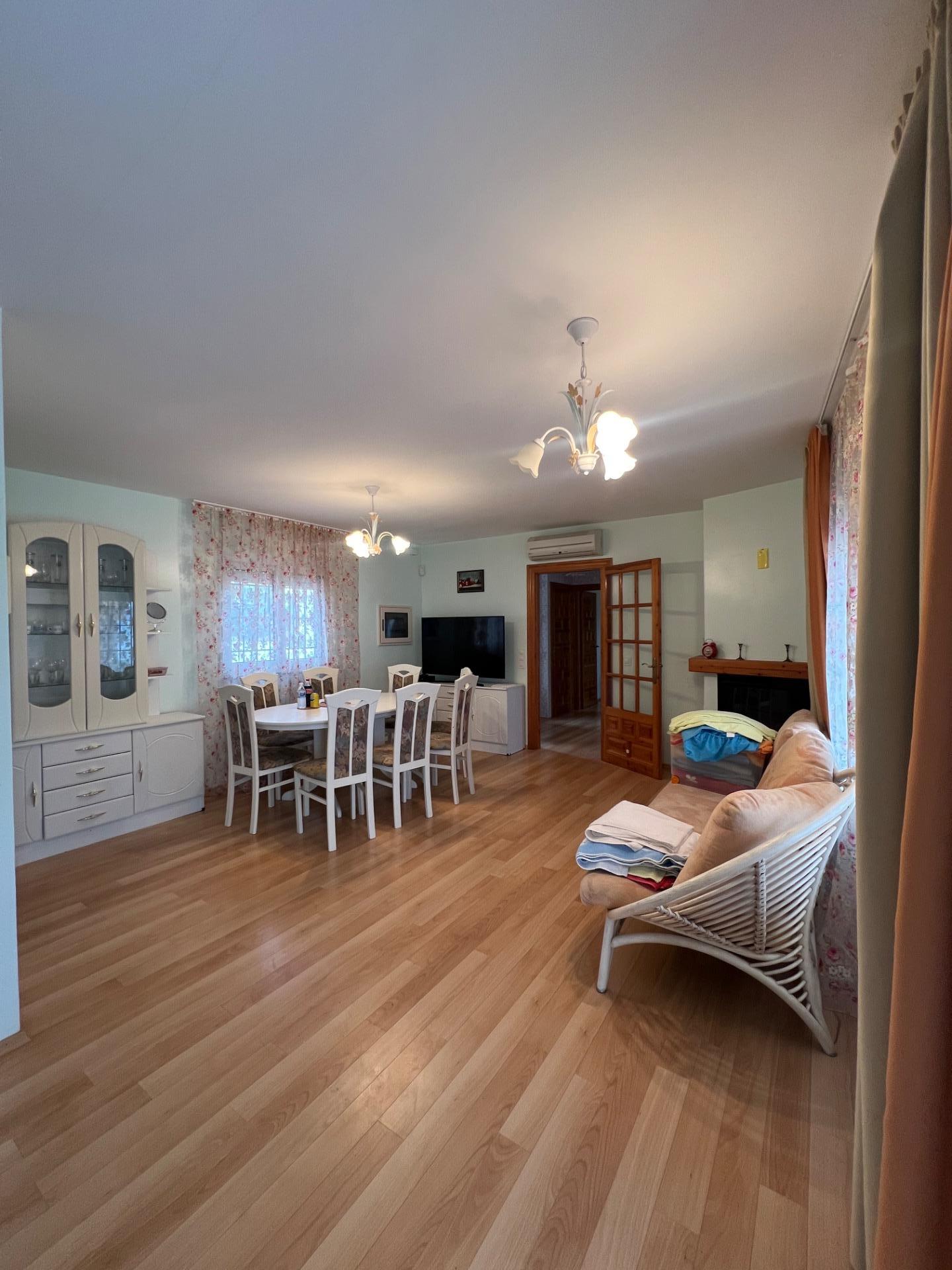 Master bedroom in villa for sale in La Manga del Mar Menor
