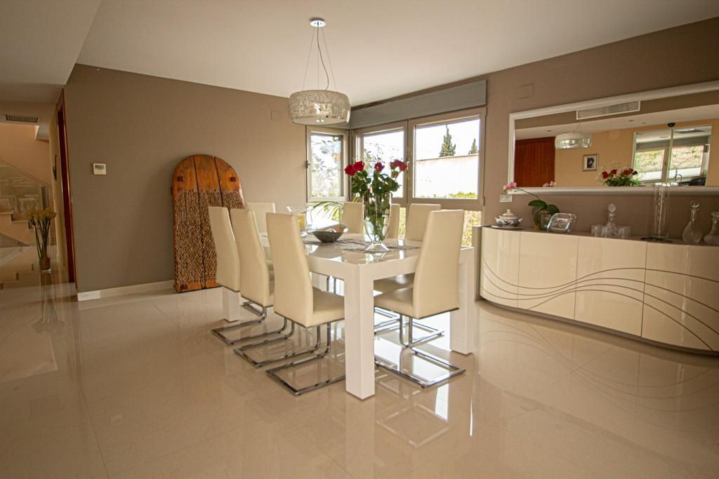 Kitchen in villa for sale in Alfas del Pi