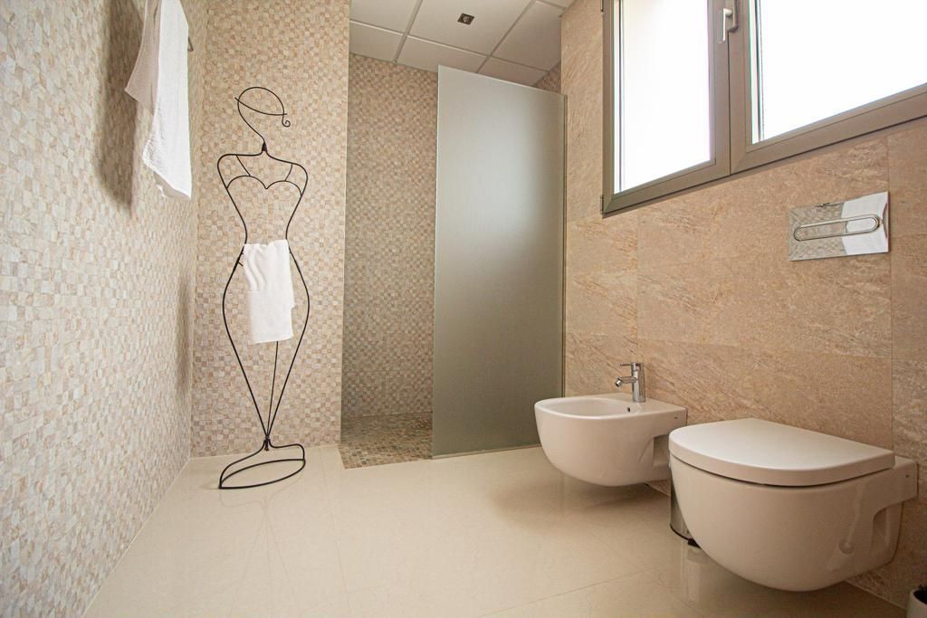 Bedroom in villa for sale in Alfas del Pi