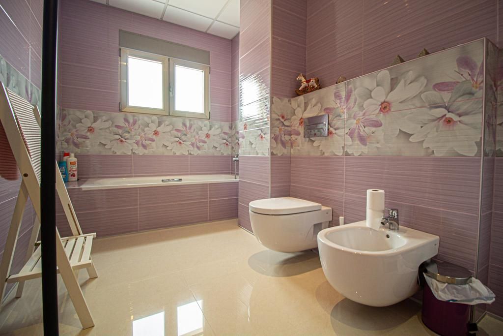 Master bedroom in villa for sale in Alfas del Pi